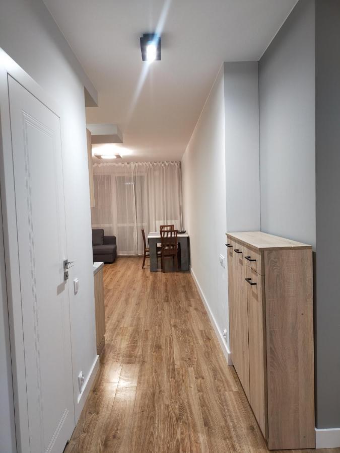 Fajny Apartament Z Parkingiem, Obok Metra. Варшава Экстерьер фото