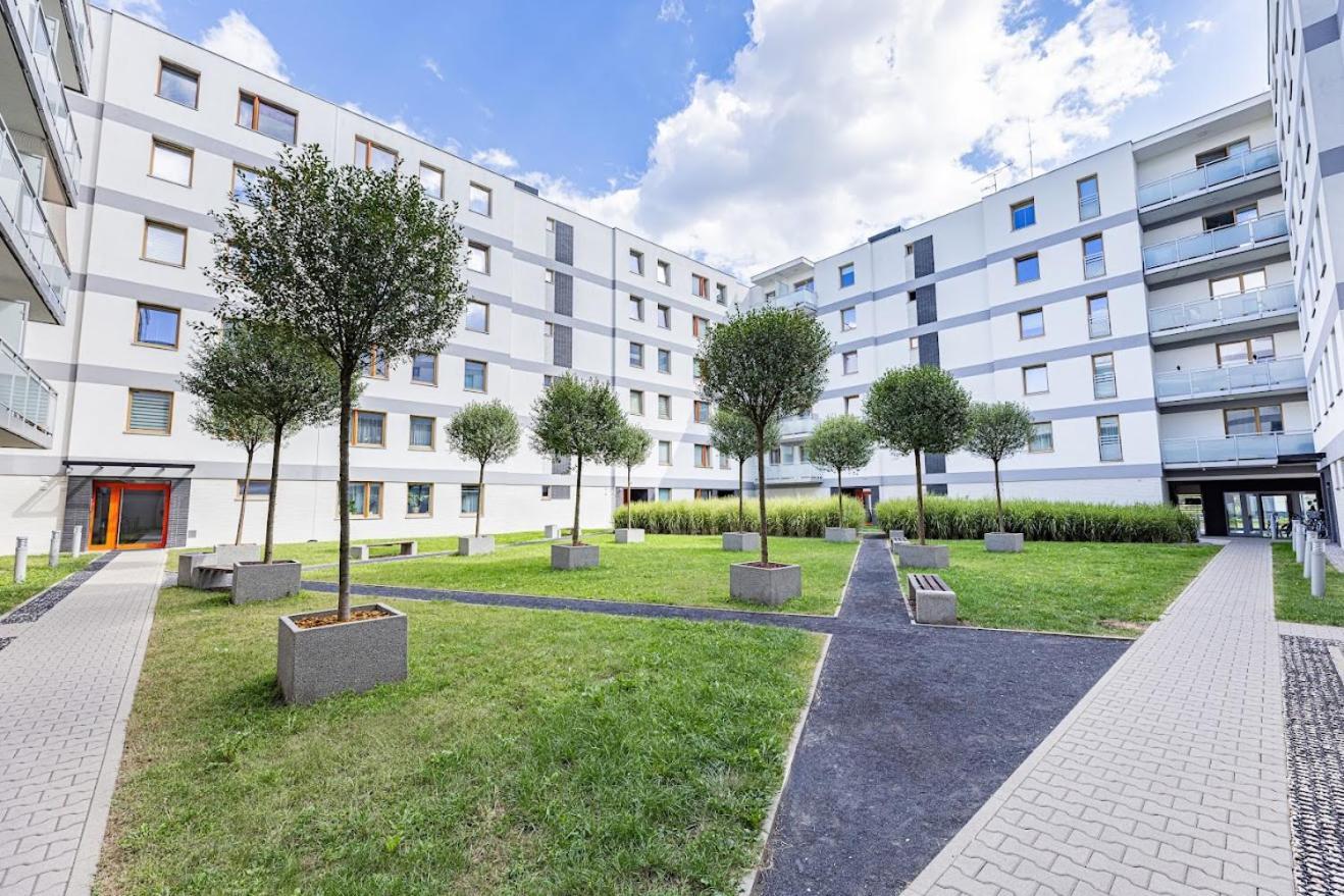 Fajny Apartament Z Parkingiem, Obok Metra. Варшава Экстерьер фото