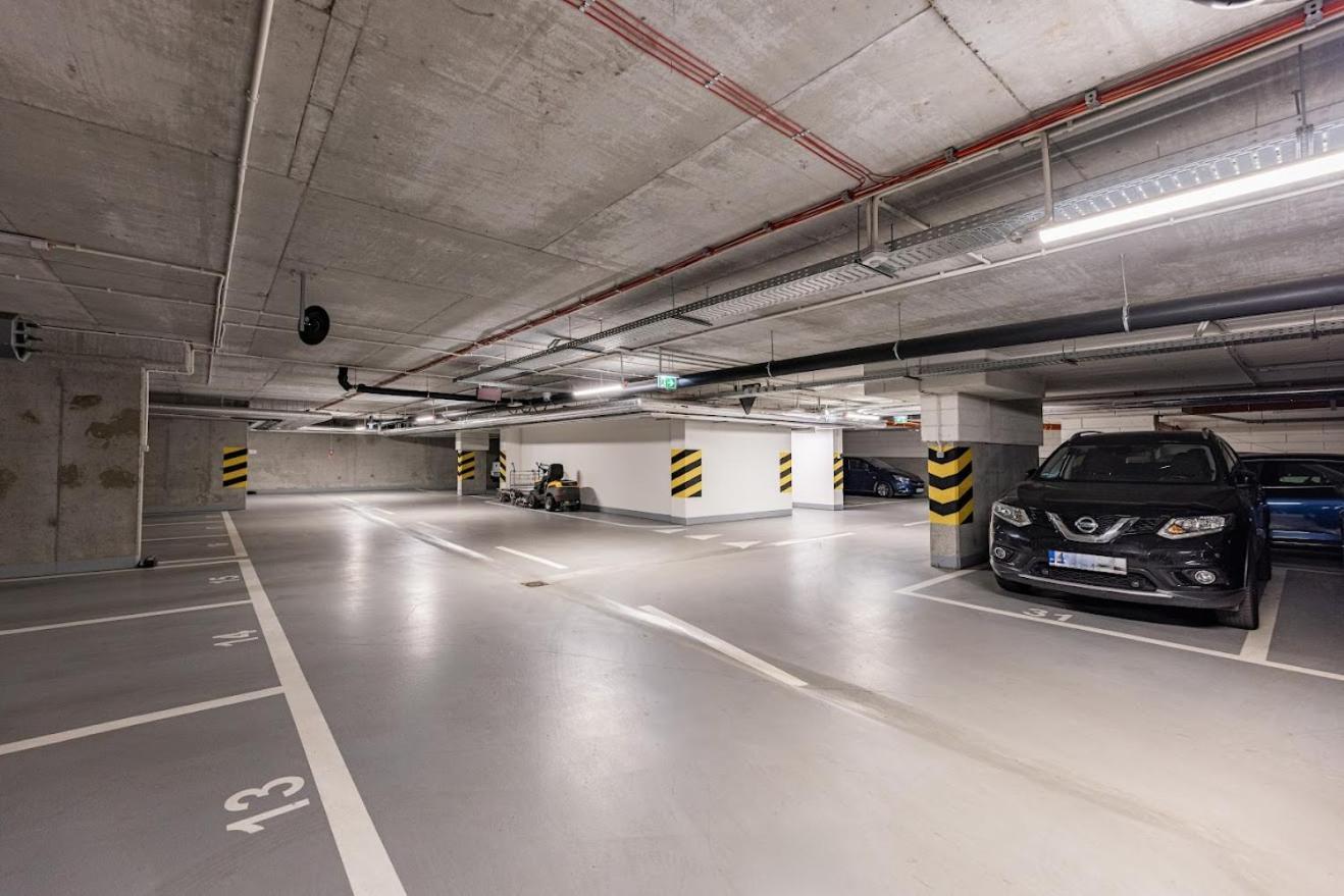 Fajny Apartament Z Parkingiem, Obok Metra. Варшава Экстерьер фото