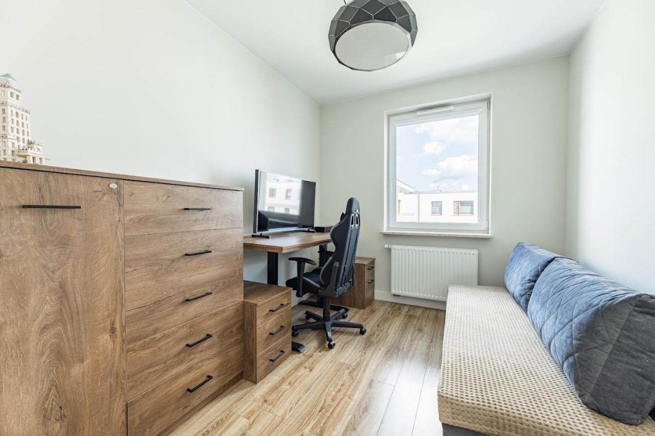 Fajny Apartament Z Parkingiem, Obok Metra. Варшава Экстерьер фото